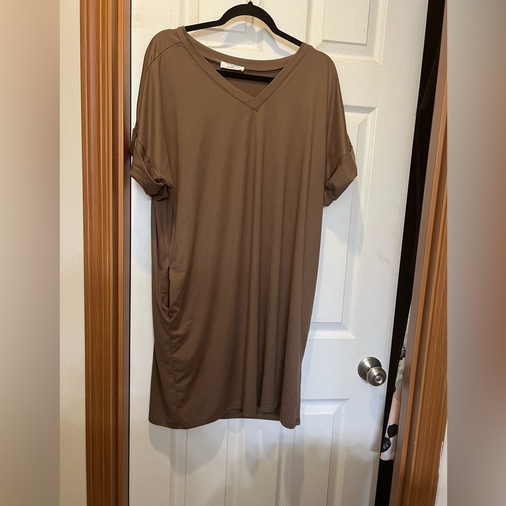 Zenana v neck tshirt dress with pockets